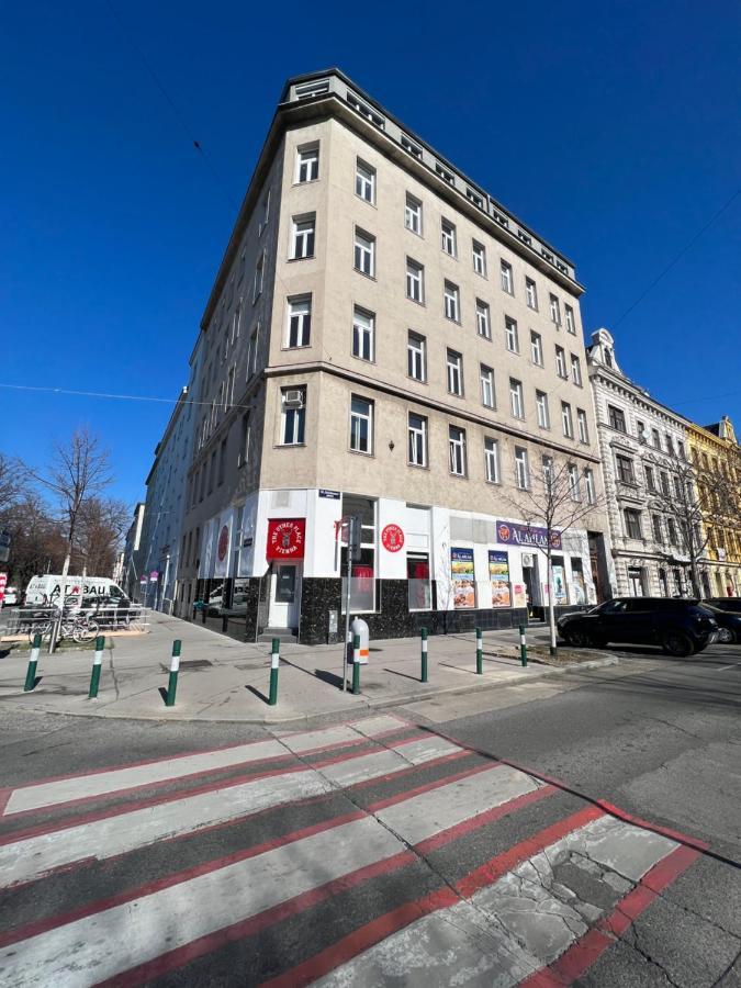 Delightful 1 Bedroom Near Schoenbrunn And Westbahnhof With Big Porch فيينا المظهر الخارجي الصورة