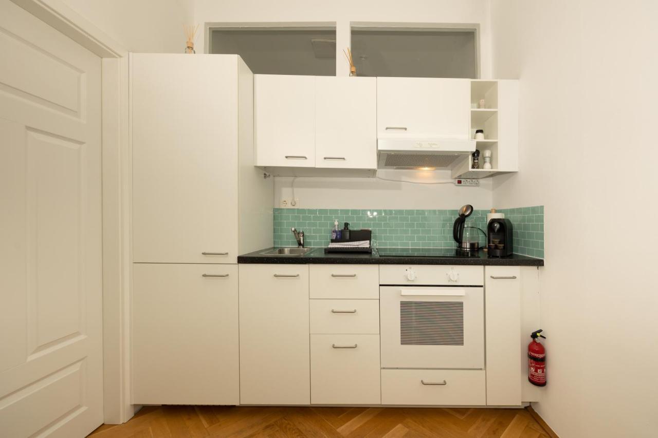 Delightful 1 Bedroom Near Schoenbrunn And Westbahnhof With Big Porch فيينا المظهر الخارجي الصورة