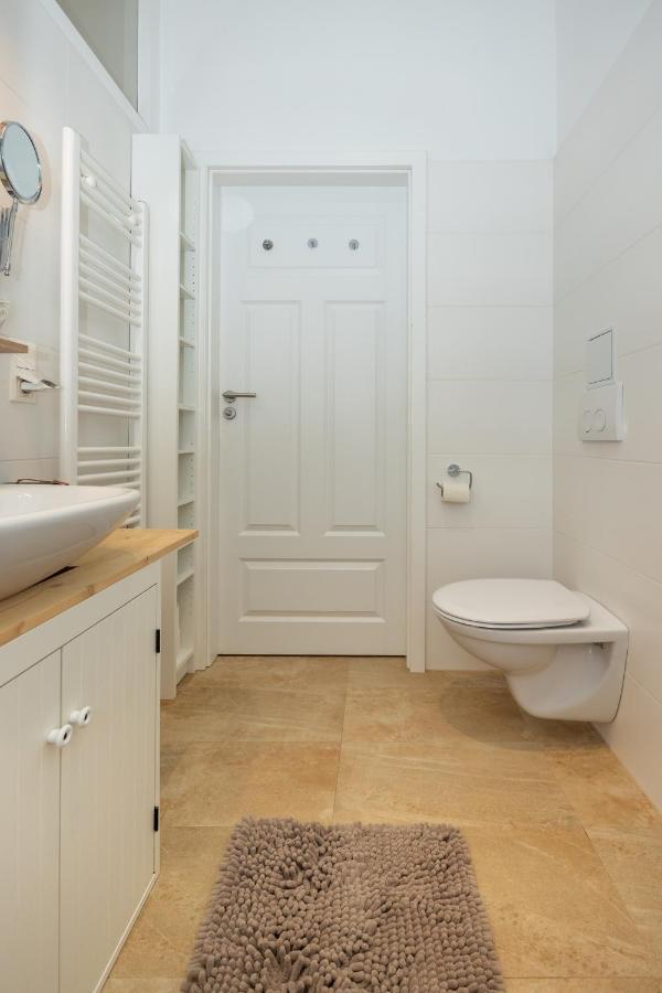 Delightful 1 Bedroom Near Schoenbrunn And Westbahnhof With Big Porch فيينا المظهر الخارجي الصورة